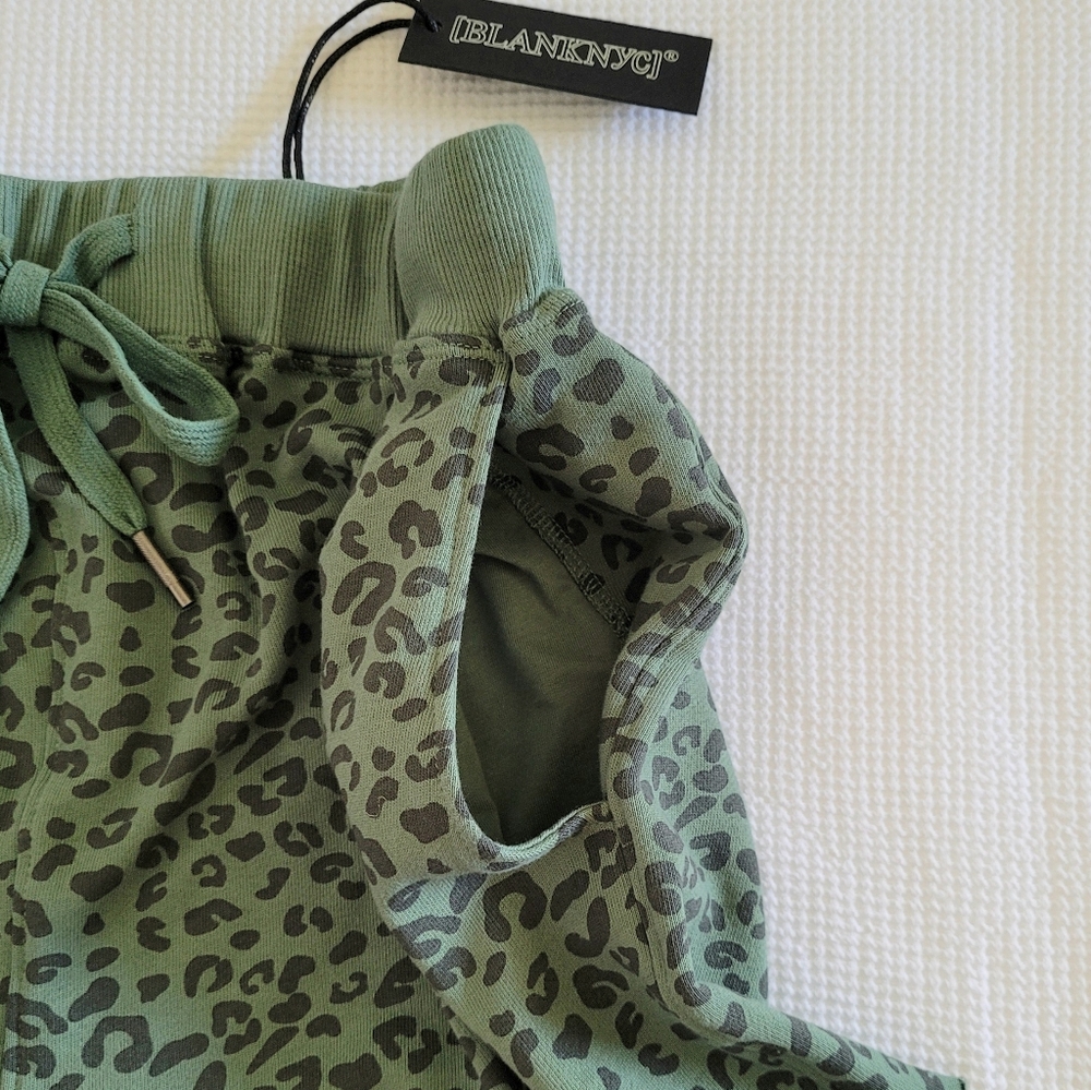 Blank NYC🗽Leopard🐆 Print Lounge Shorts - NWT - Picture 6 of 14